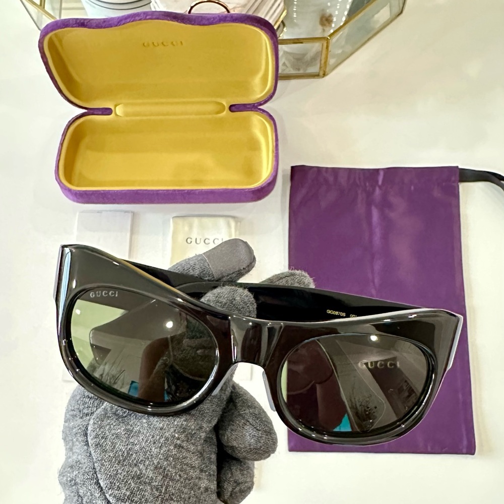 Gucci Rectangular Sunglasses With Square And Rect… - image 2